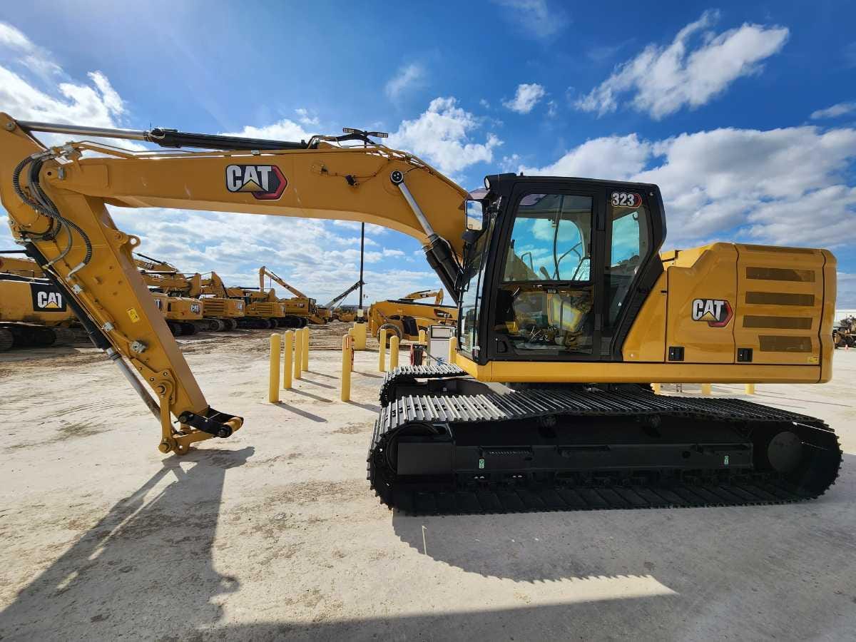 2023 CAT 323 TC