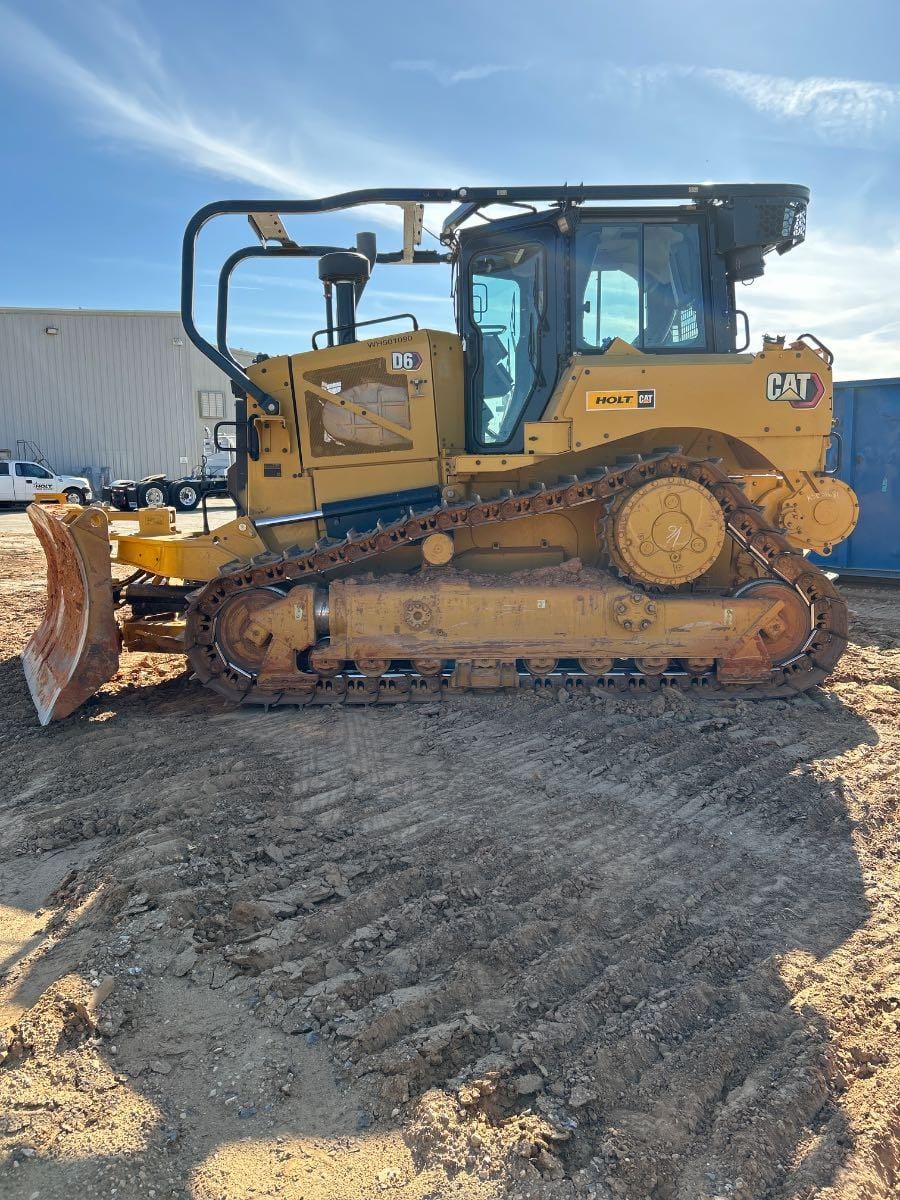 2023 CAT D6 VP