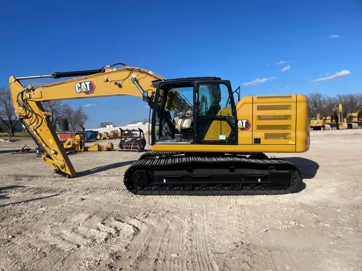 2023 CAT 323 TC