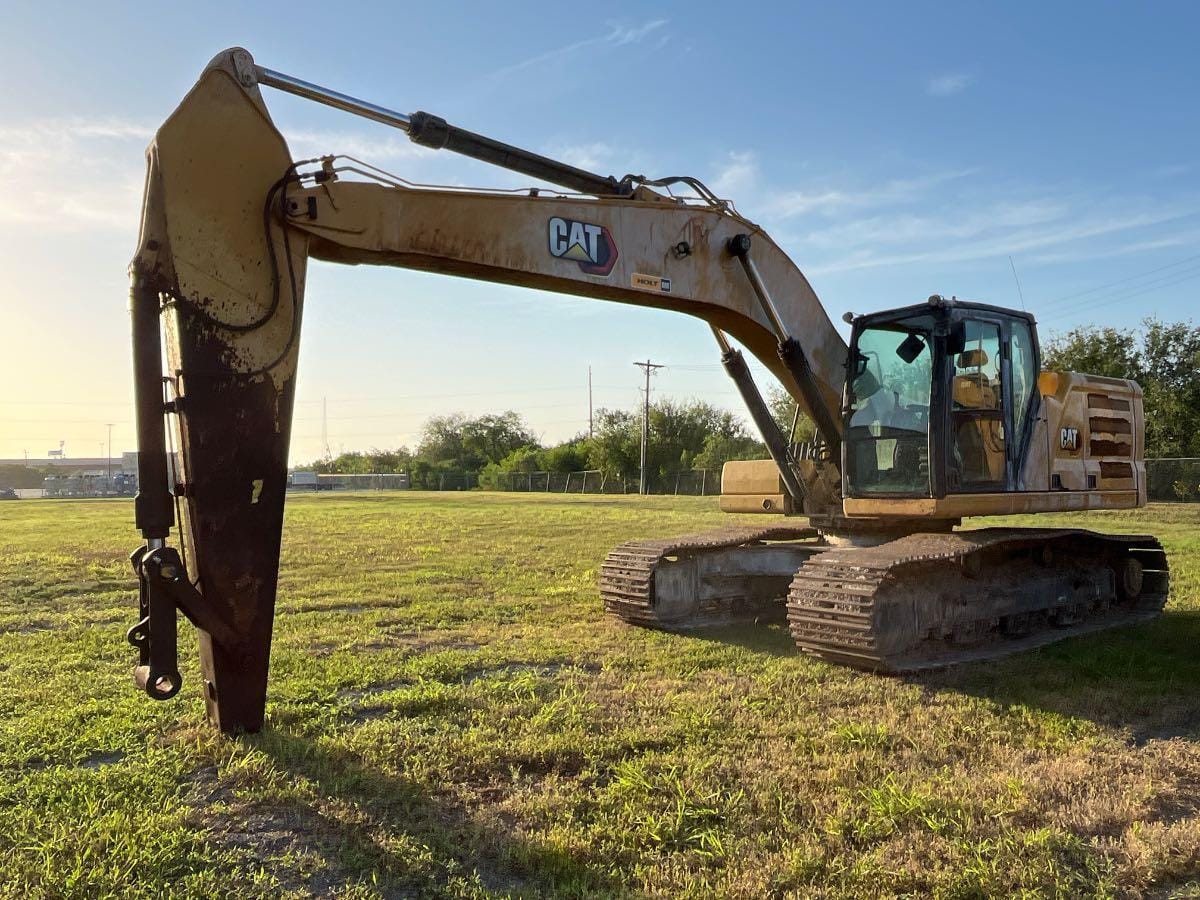 2022 CAT 330GC LRF