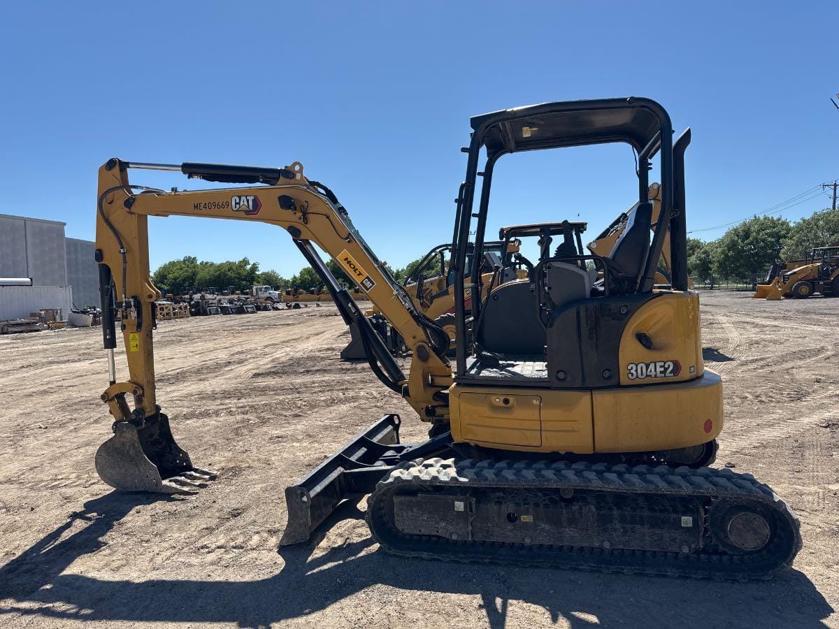 2022 CAT 304E CR