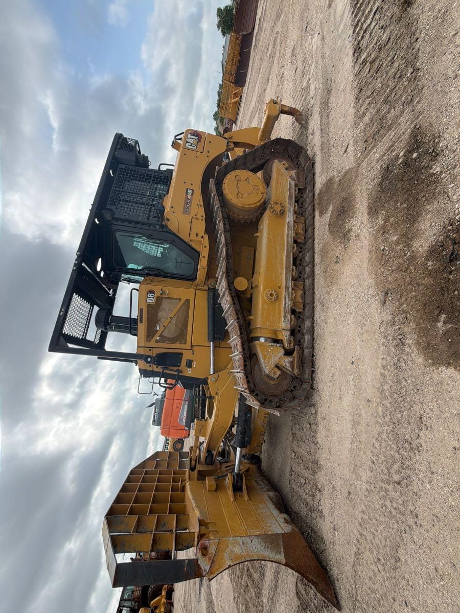 2021 CAT D6 VP