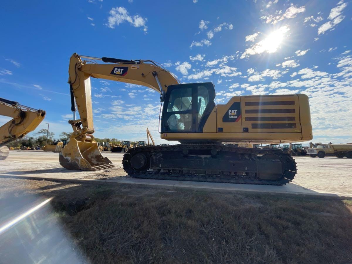 2019 CAT 336GC