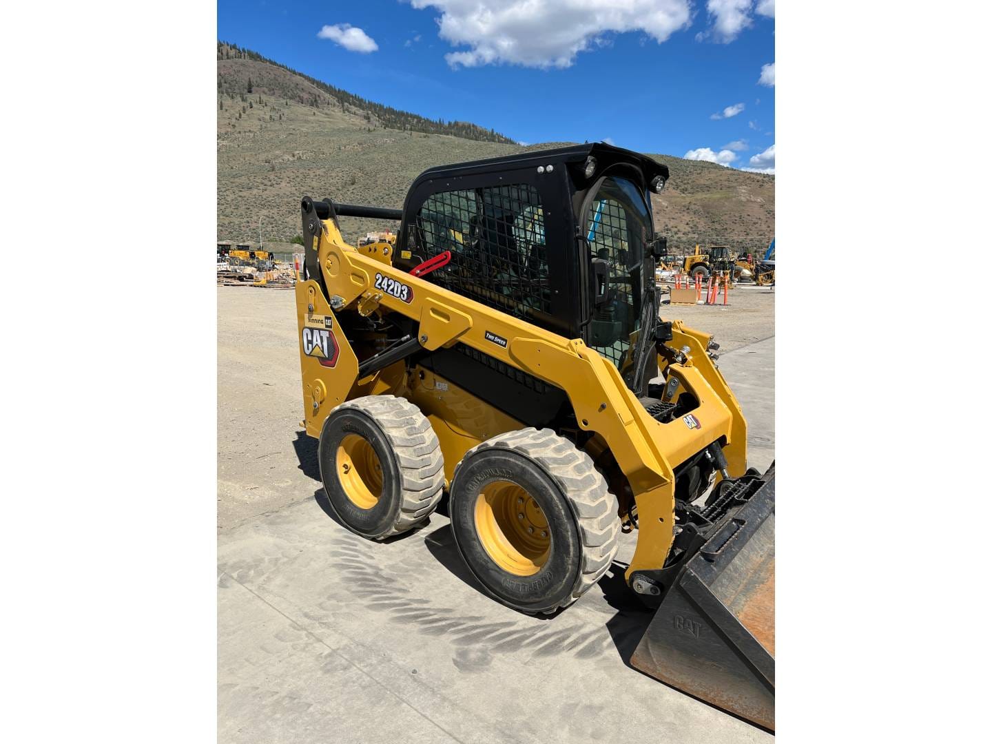 2023 CAT 242D3