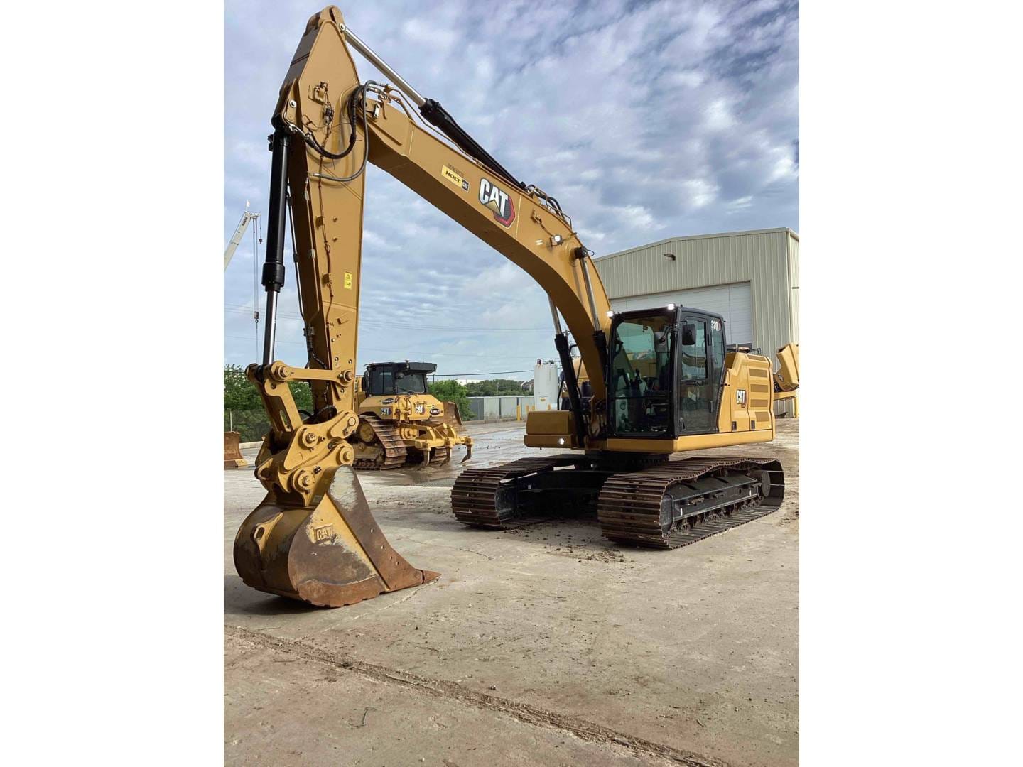 2023 CAT 320-07