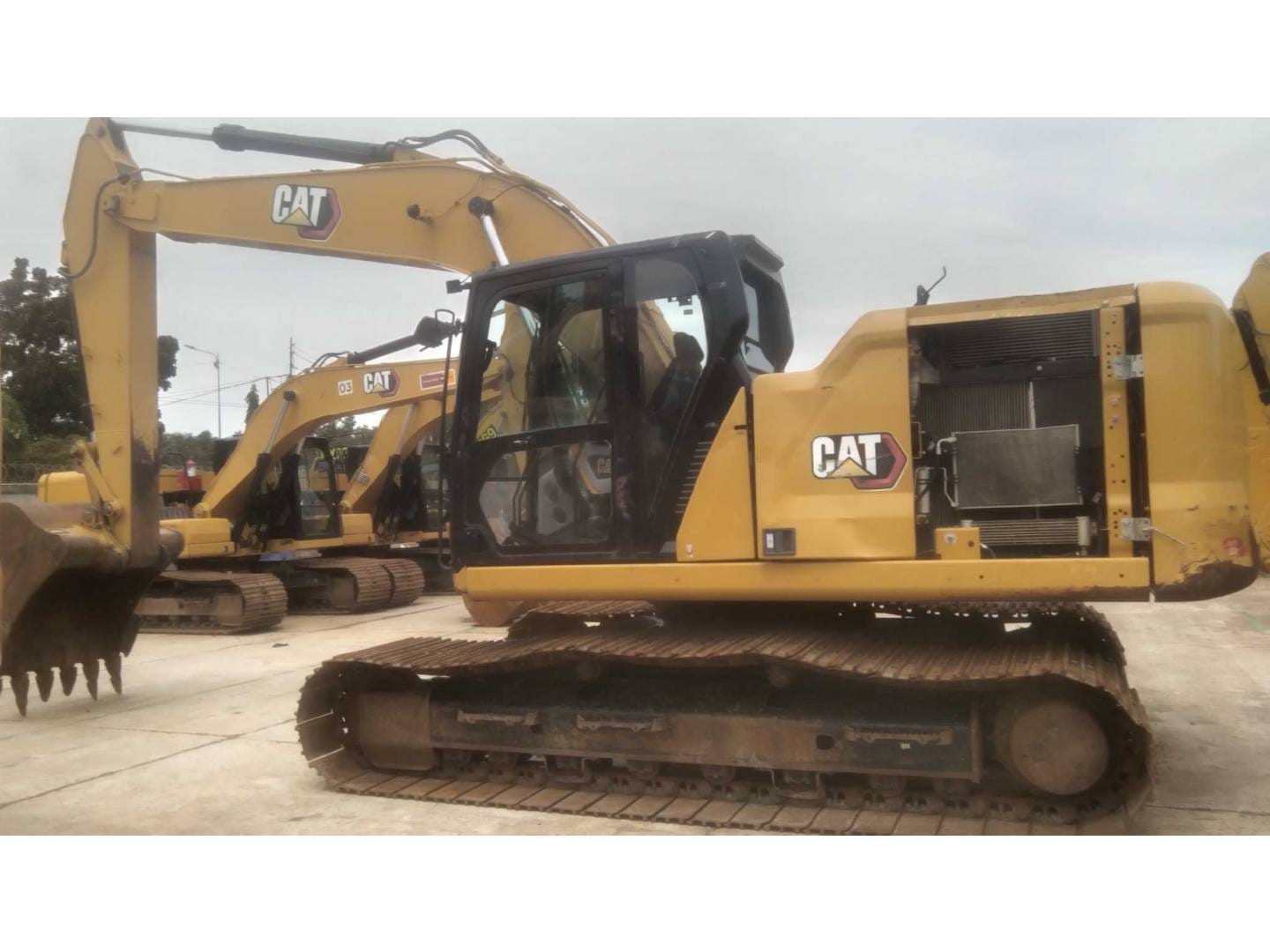 2021 CAT 323-07GC