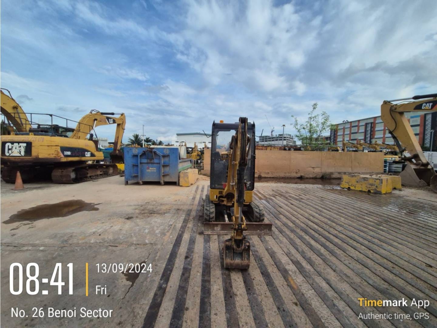 2019 CAT 301.7-05CR