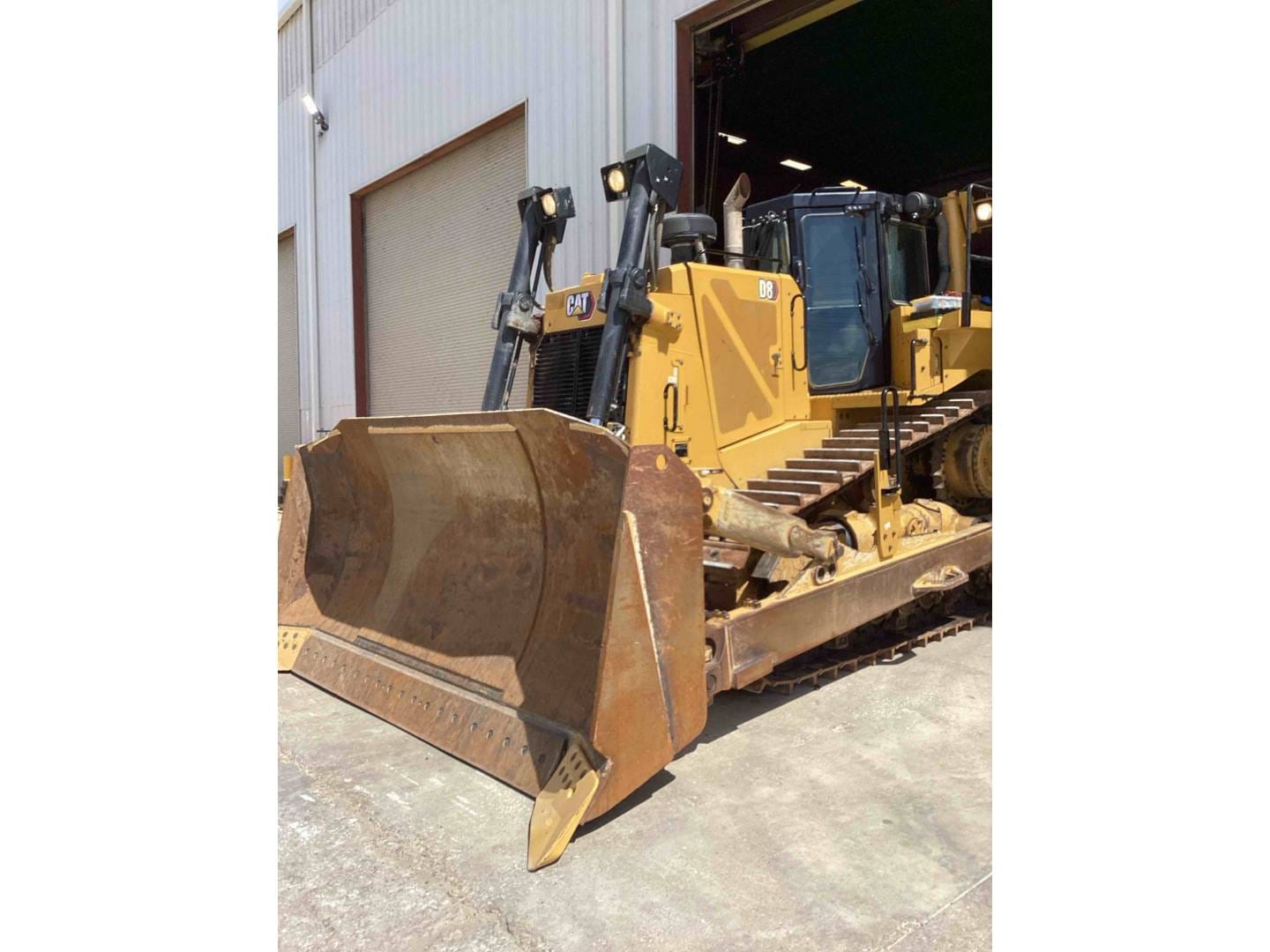 2023 CAT D8-21