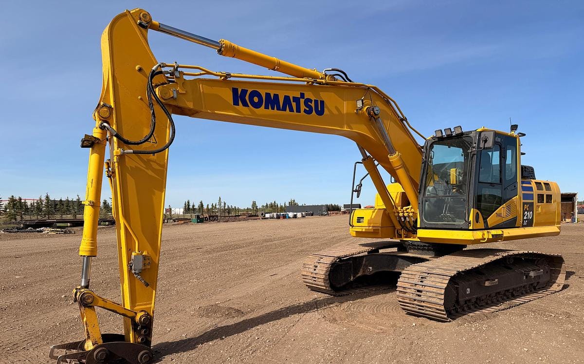 2021 Komatsu PC210LC-11 Excavator