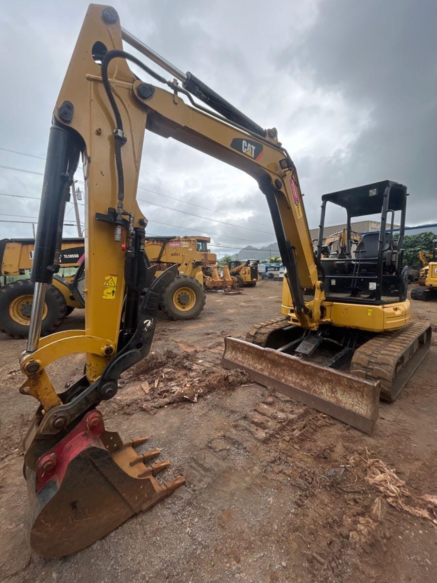 2017 CAT 305.5E2