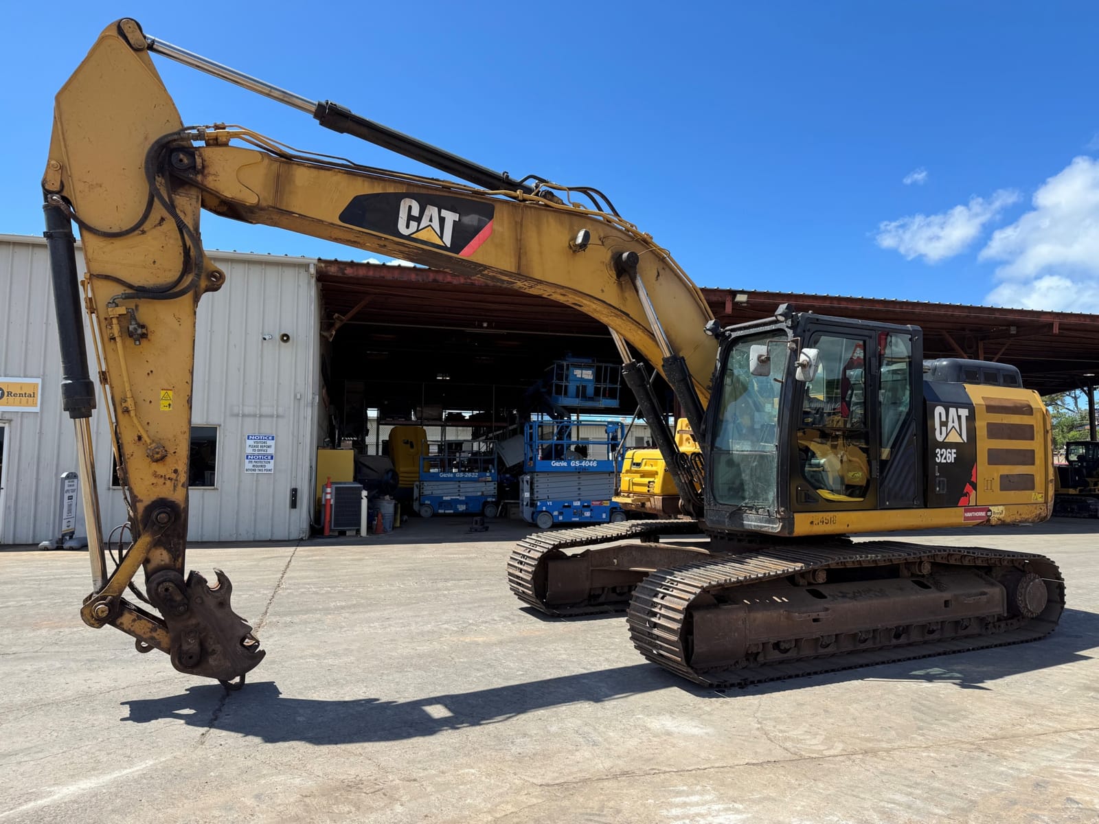 2015 CAT 326FL