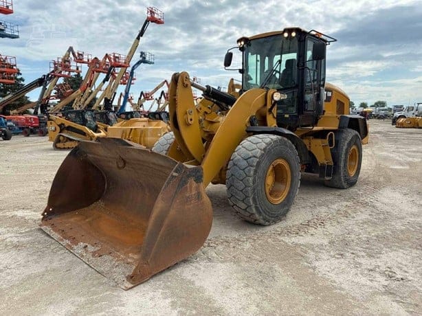 2015 CATERPILLAR 938K