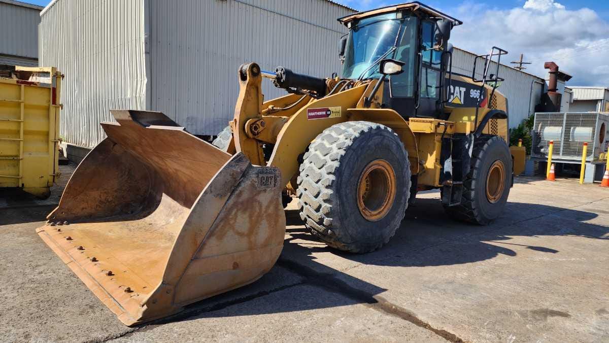 2013 CAT 966K