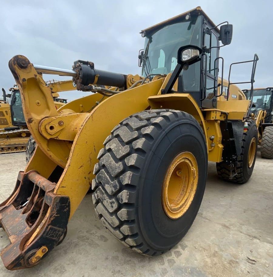 2021 CAT 966M