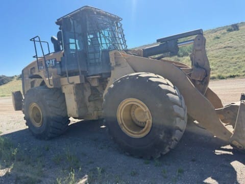 2020 CAT 972M