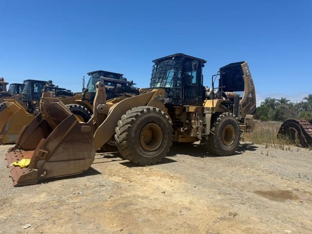 2020 CAT 972M