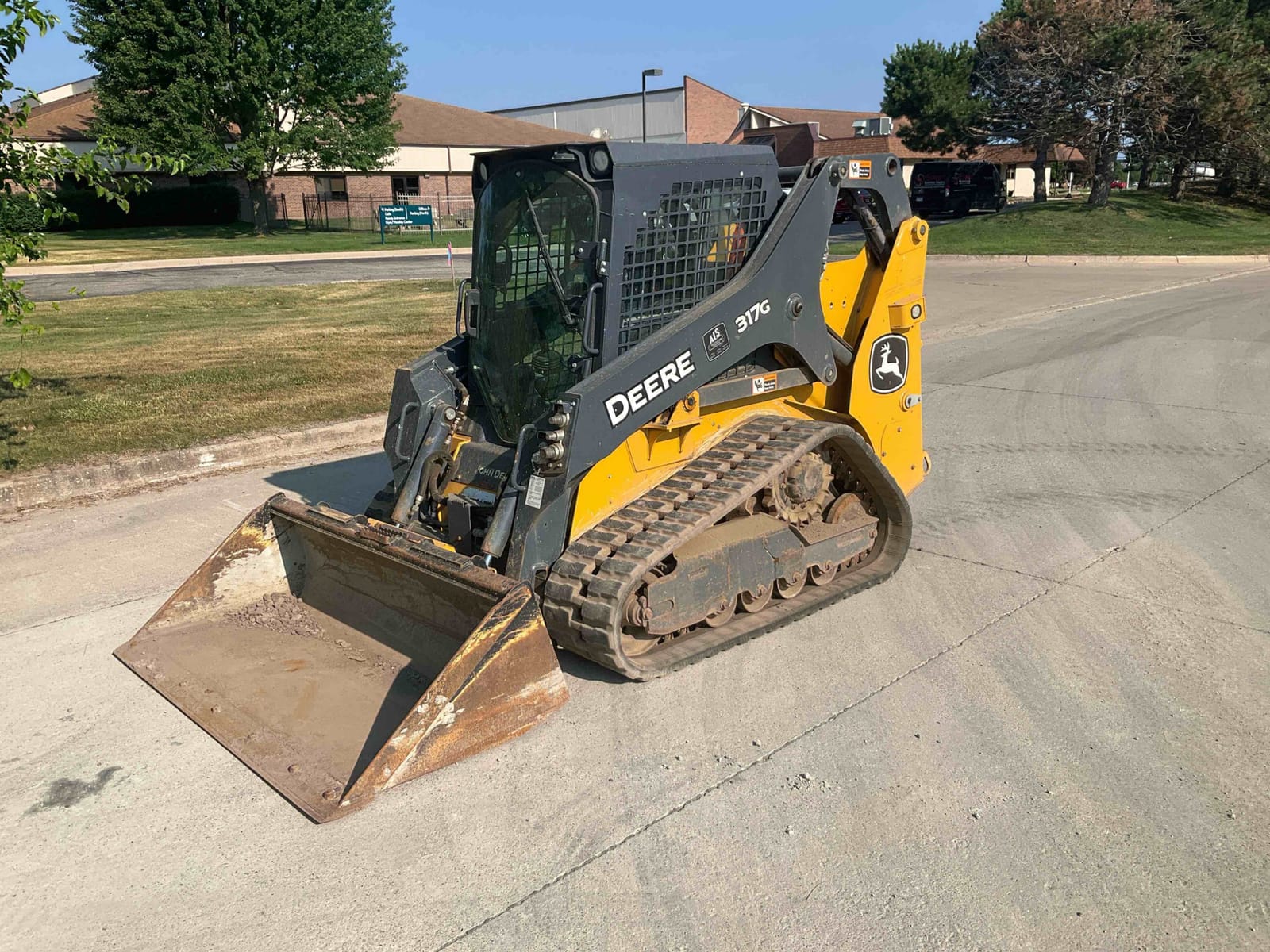 2022 John Deere 317G