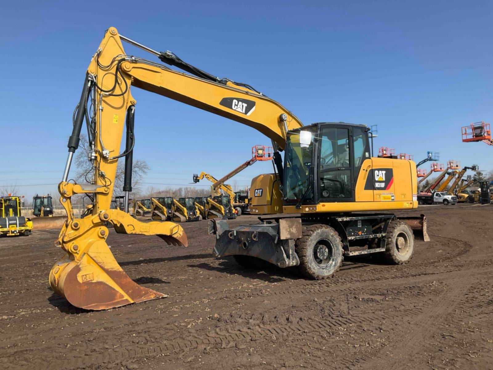 2015 Cat M318F