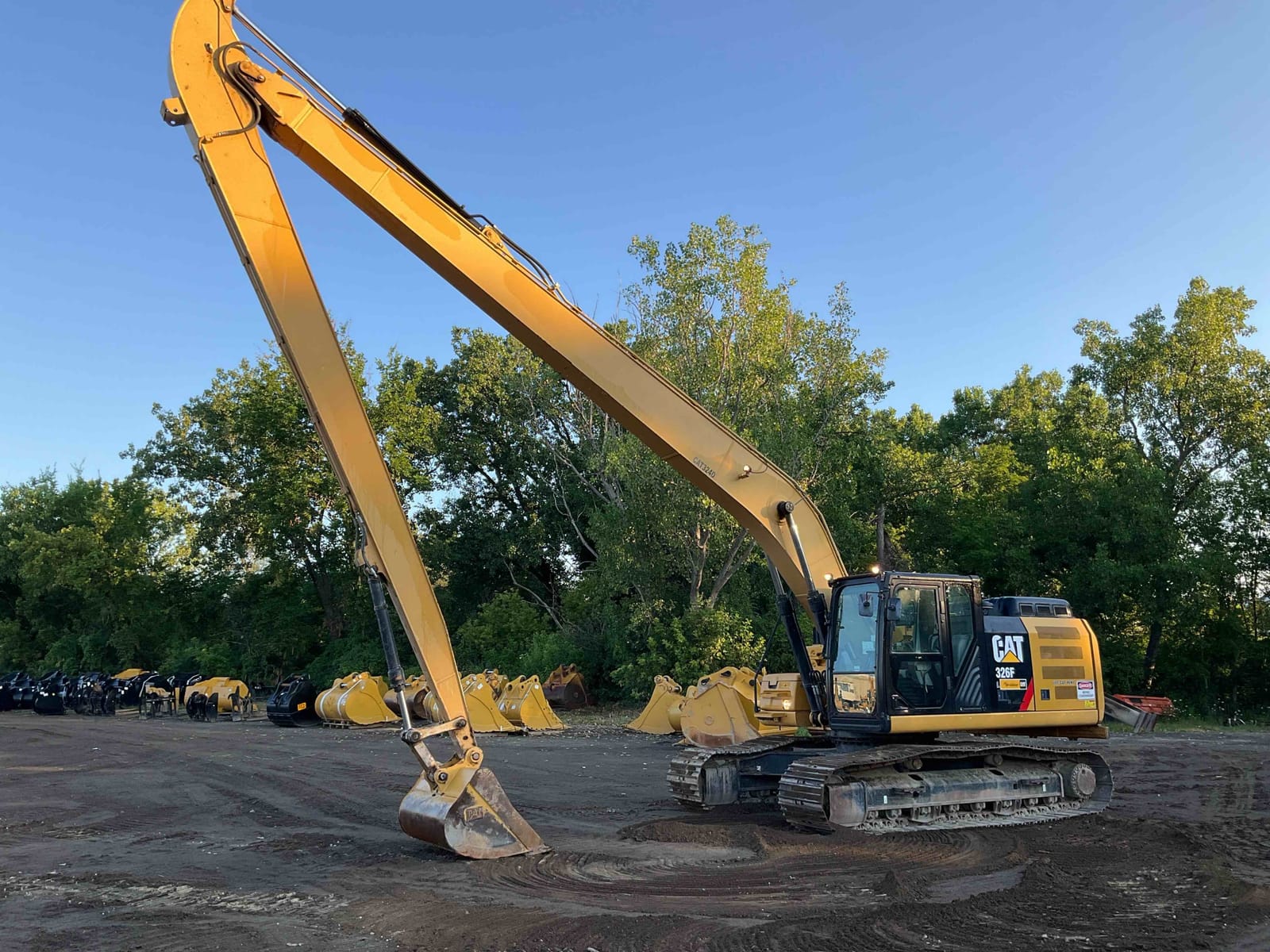 2019 Cat 326FL