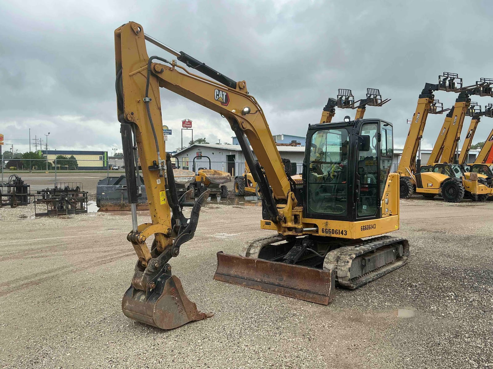 2022 Cat 30607CR