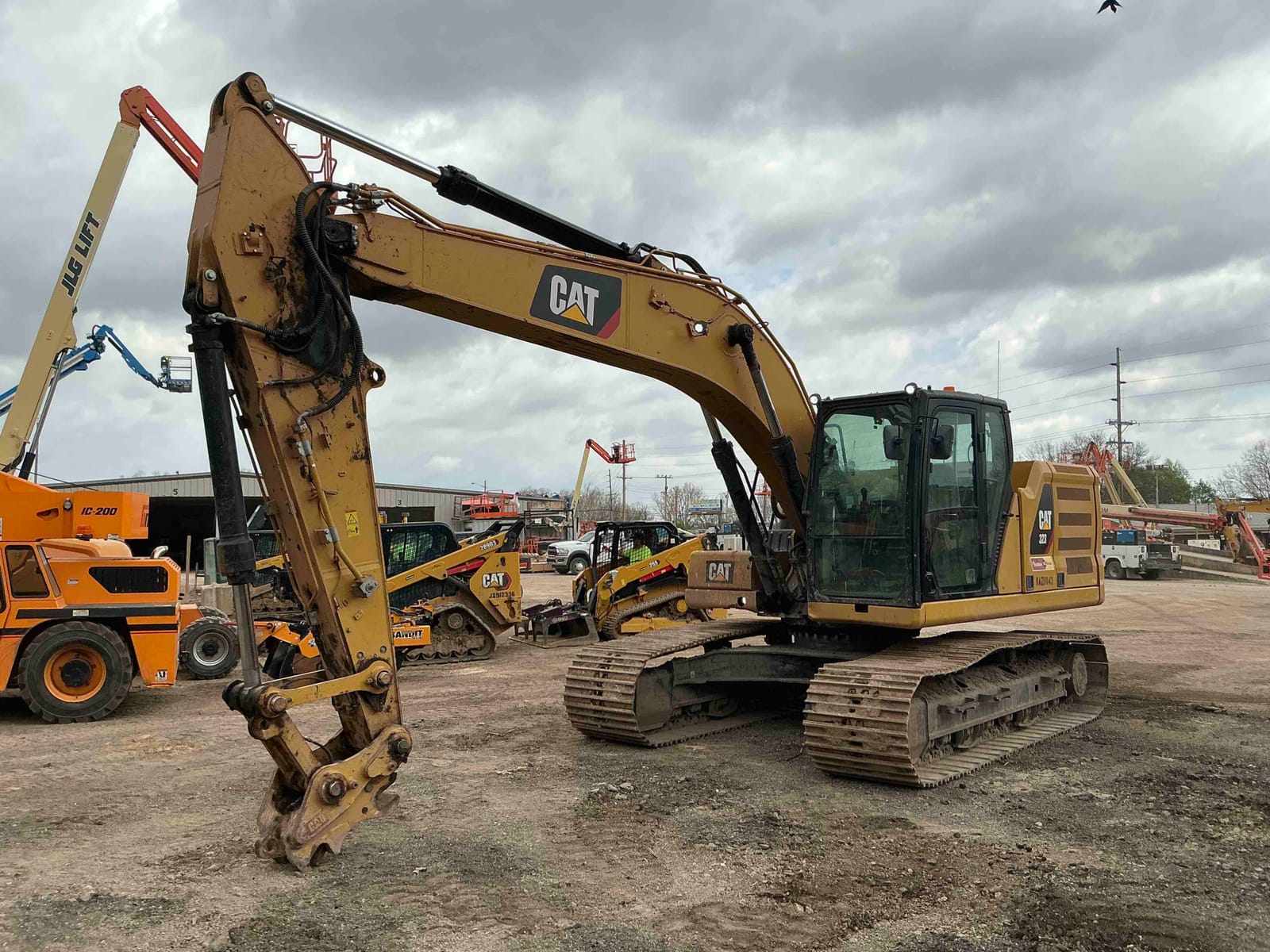 2019 Cat 32307