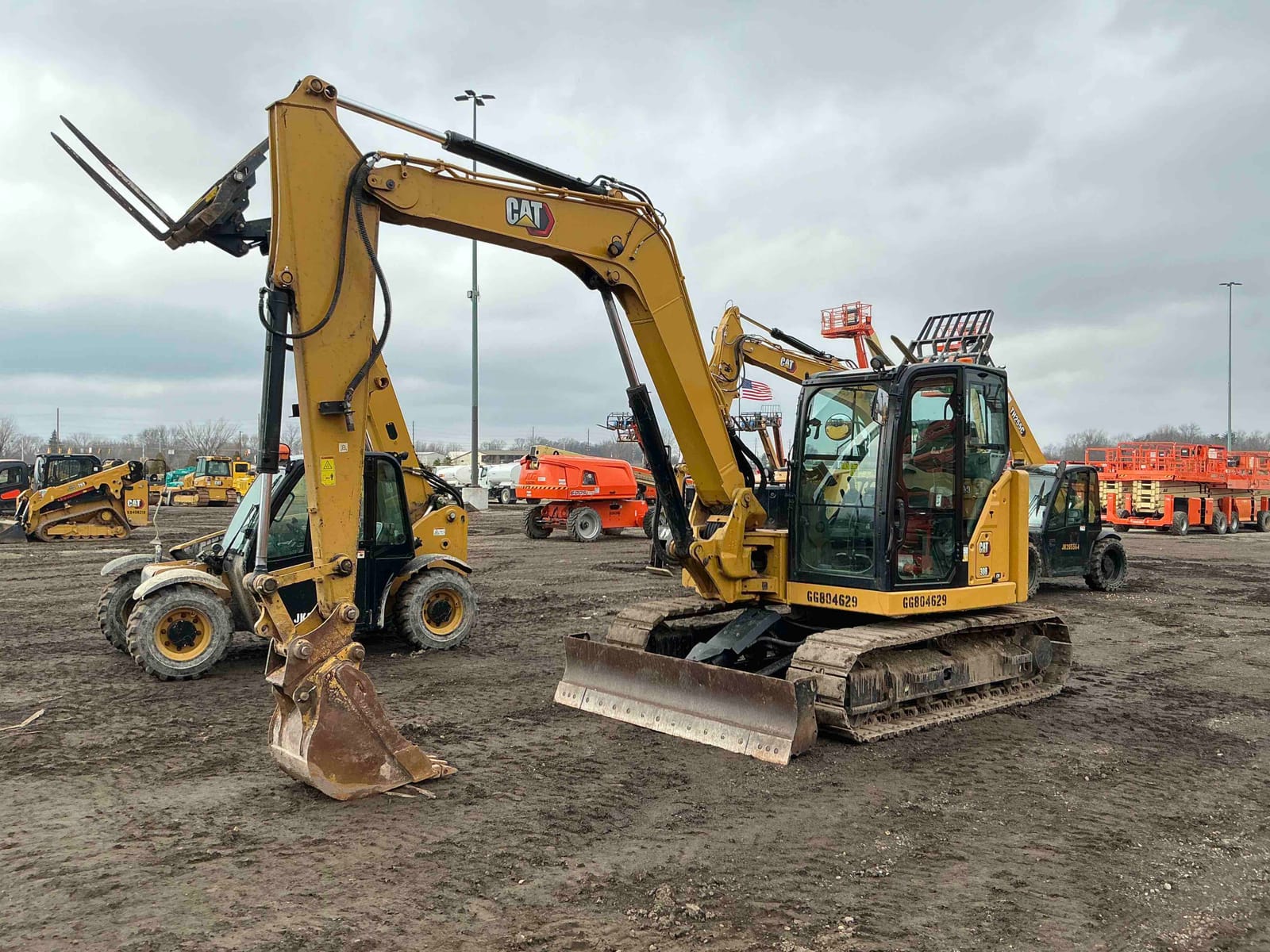 2021 Cat 30807CR