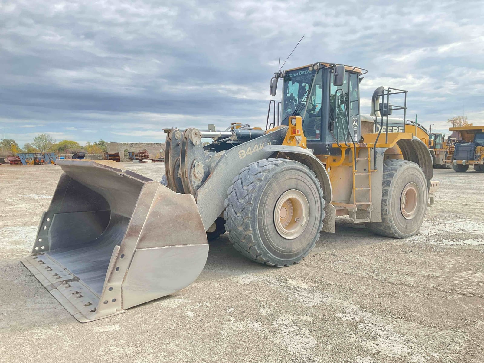 2013 John Deere 844KII