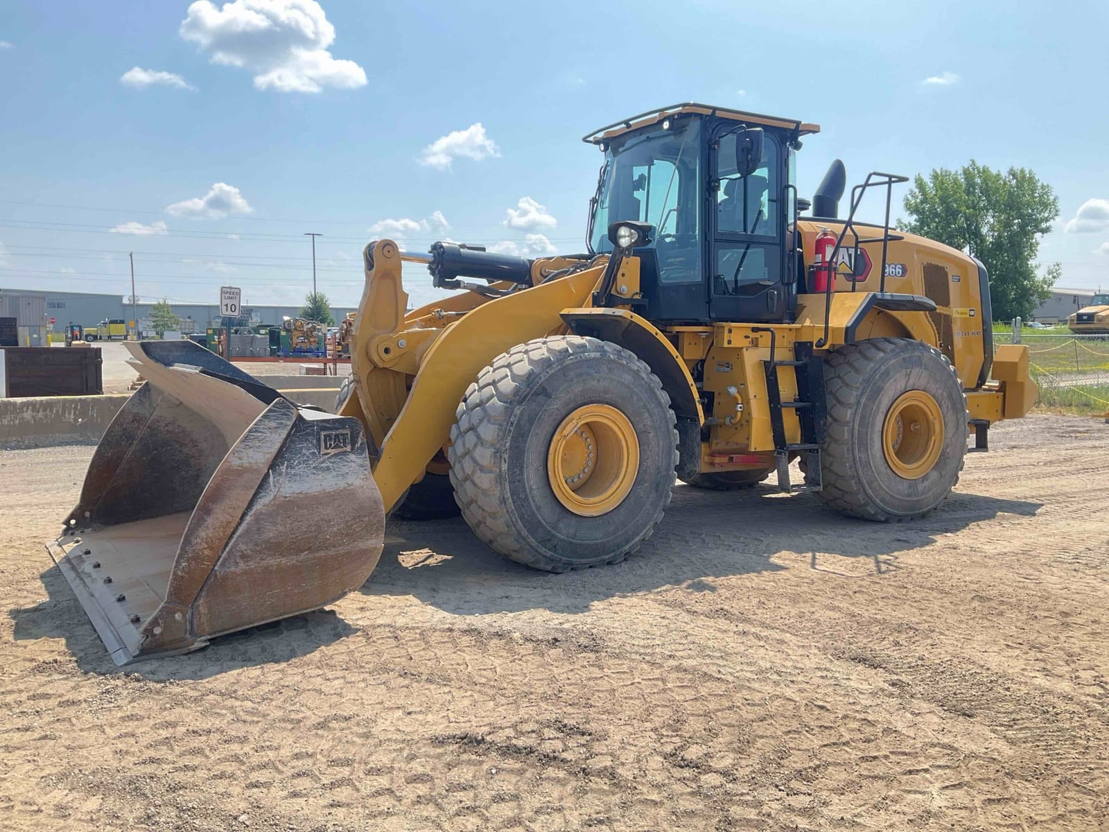 2022 Cat 96614
