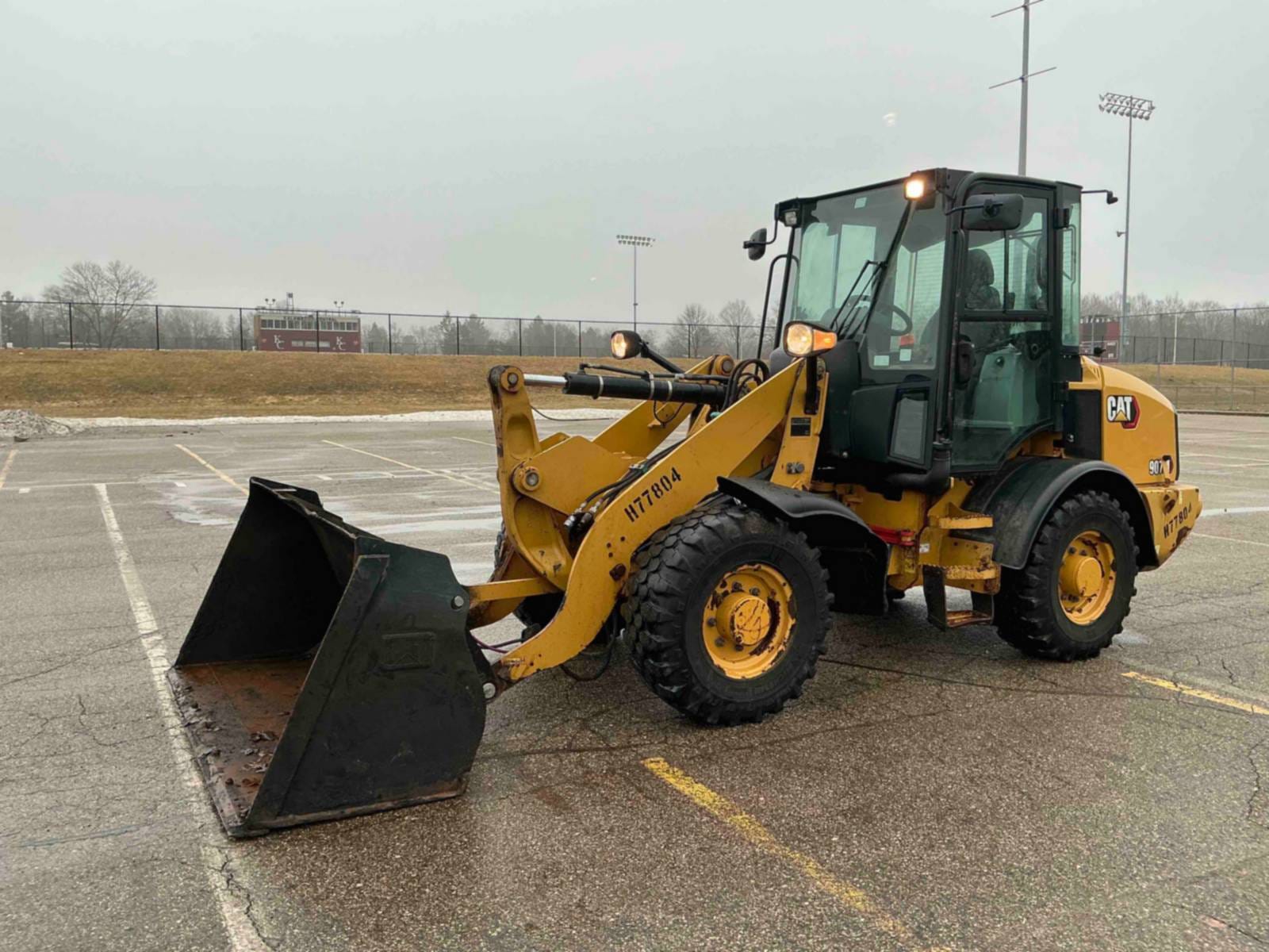 2016 Cat 907M