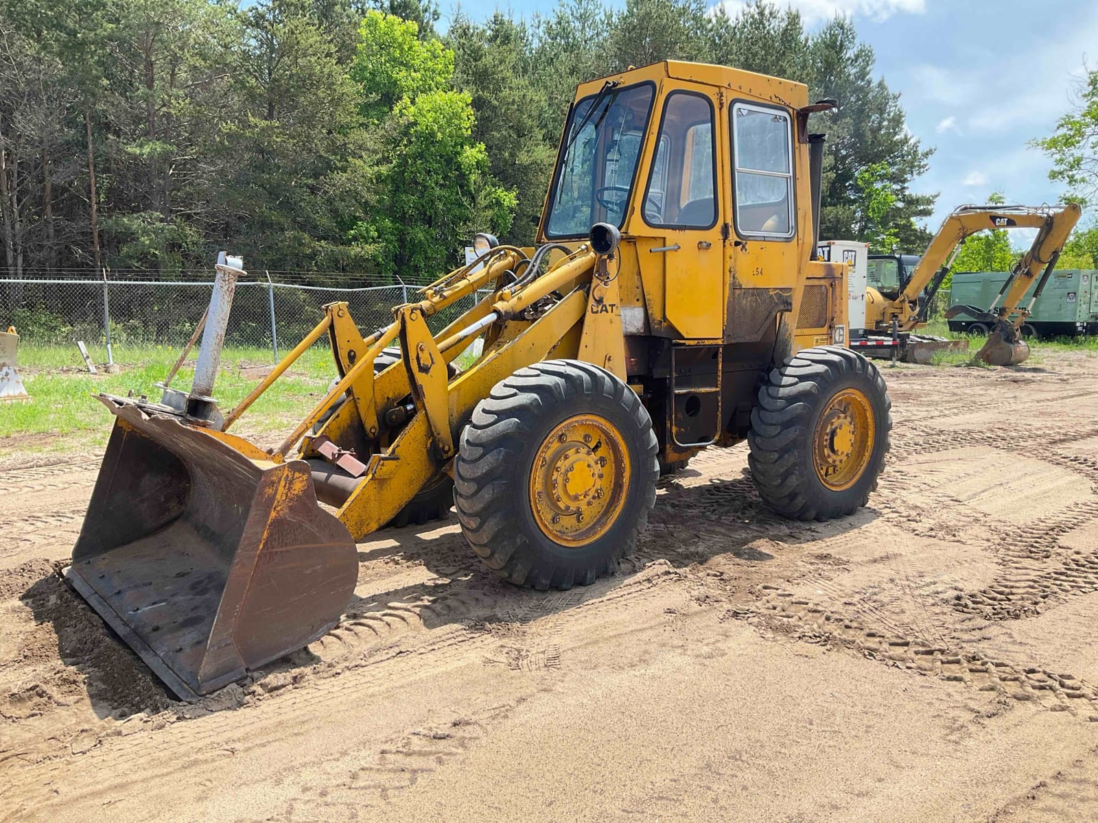 1976 Cat 910