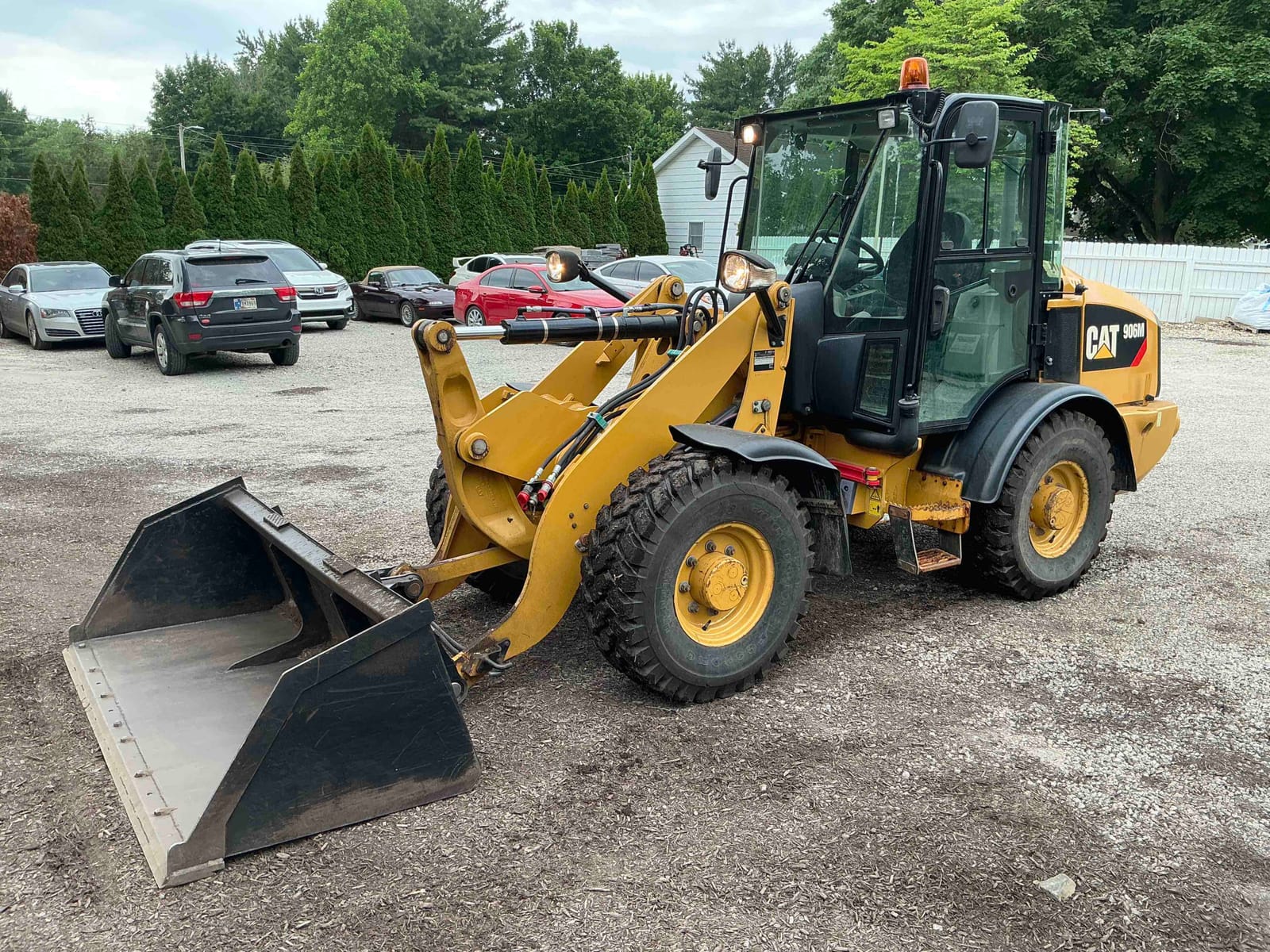 2016 Cat 906M
