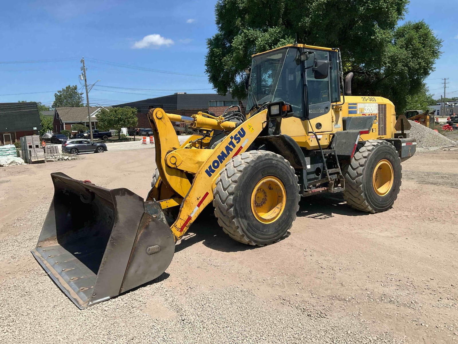 2014 Komatsu Ltd. WA320-7