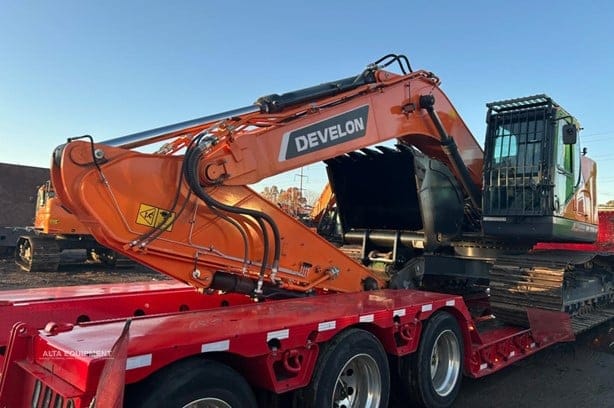 2024 DEVELON DX350 LCR-7