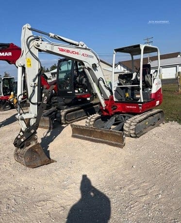 2023 TAKEUCHI TB240