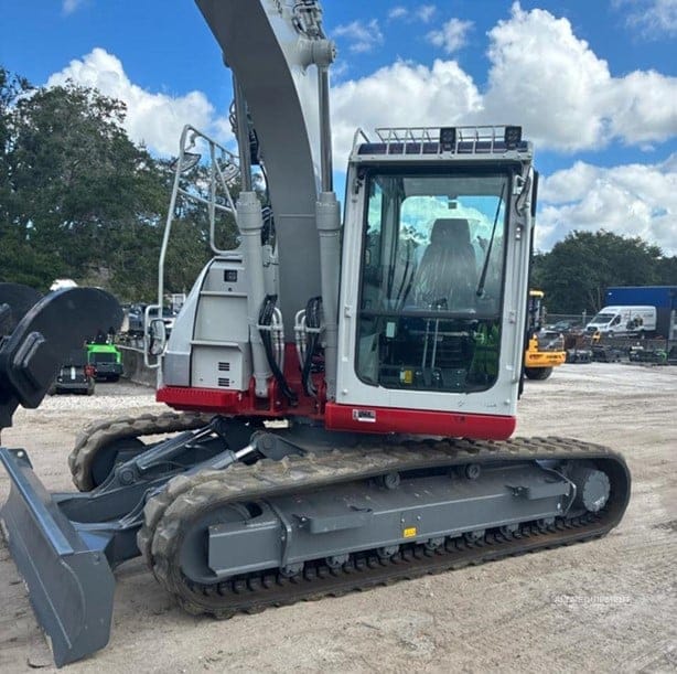 2025 TAKEUCHI TB2150R