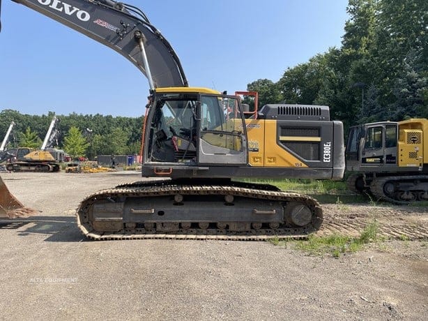 2022 VOLVO EC380EL