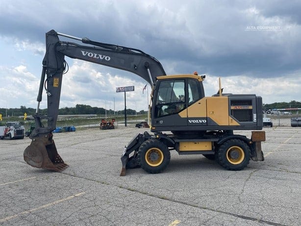2015 VOLVO EW180E