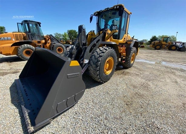 2023 VOLVO L90H