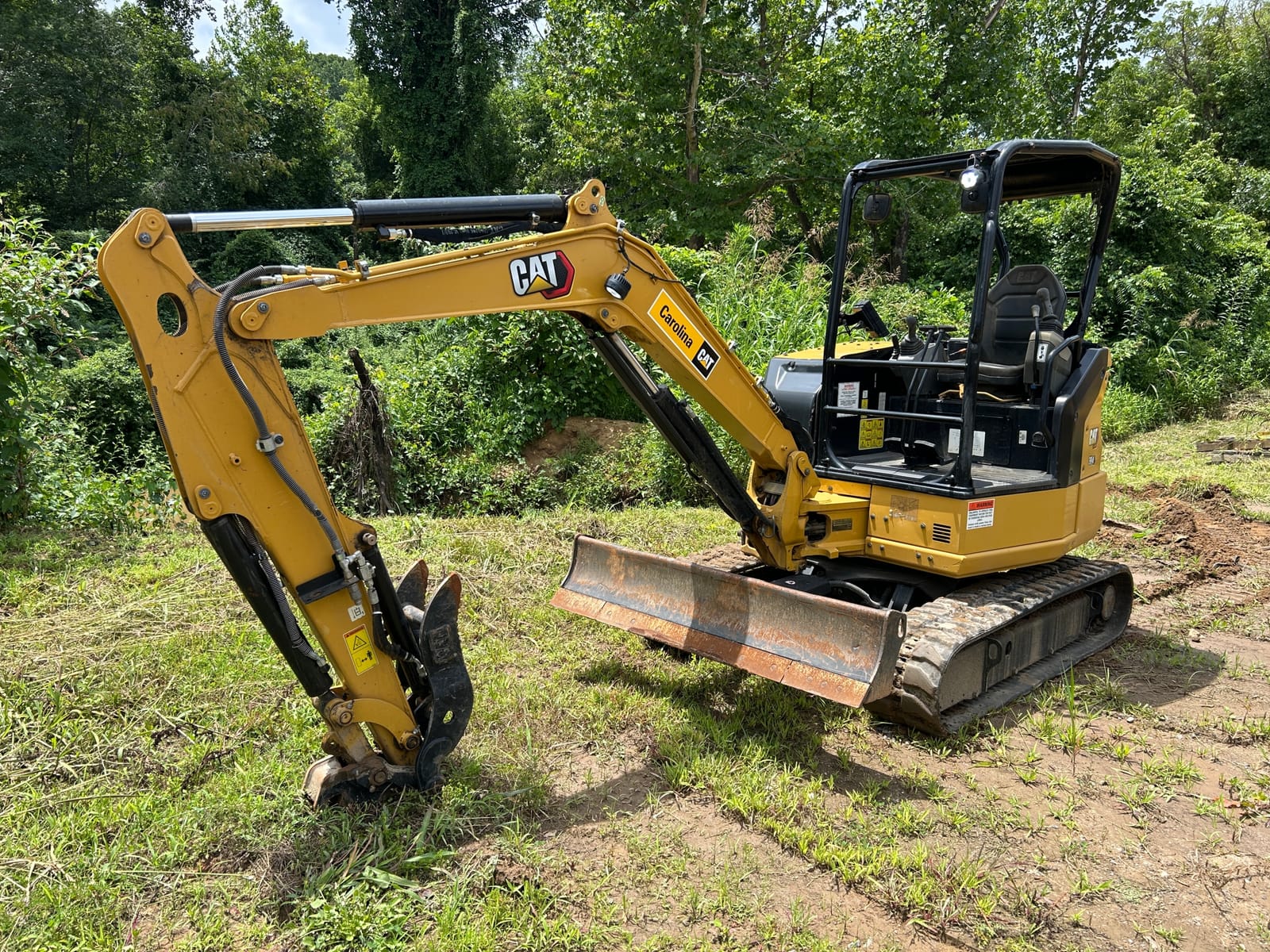 2022 Cat 304 TH