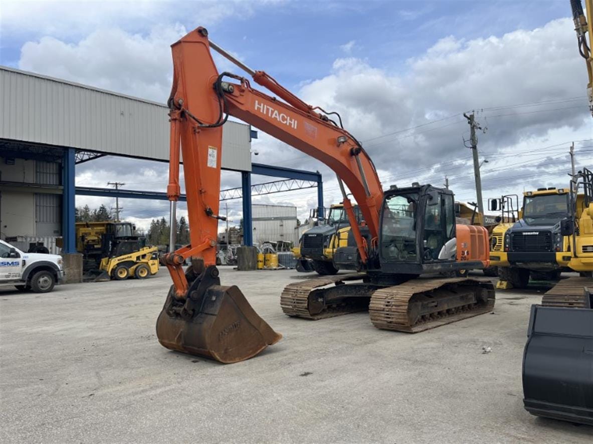 HITACHI ZX210LC-5N 2013