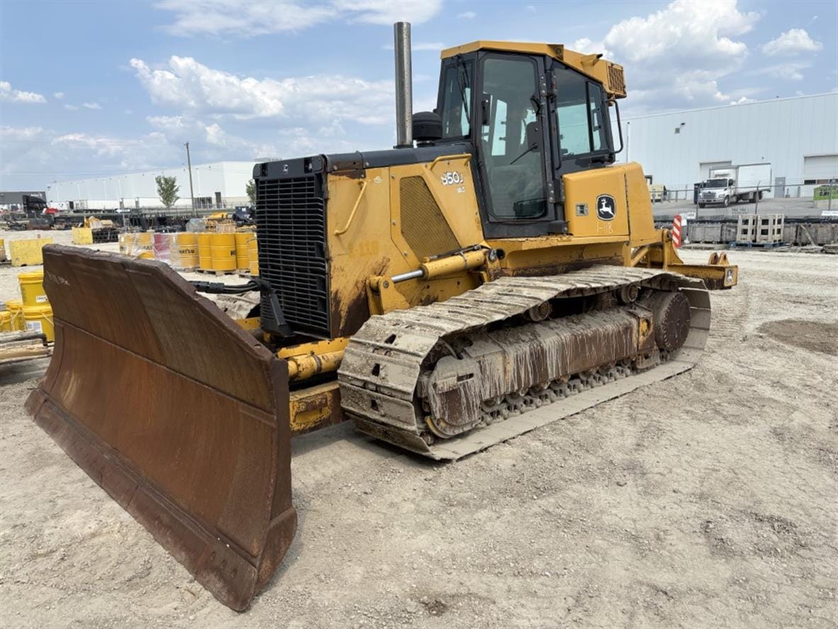 DEERE 850J 2011