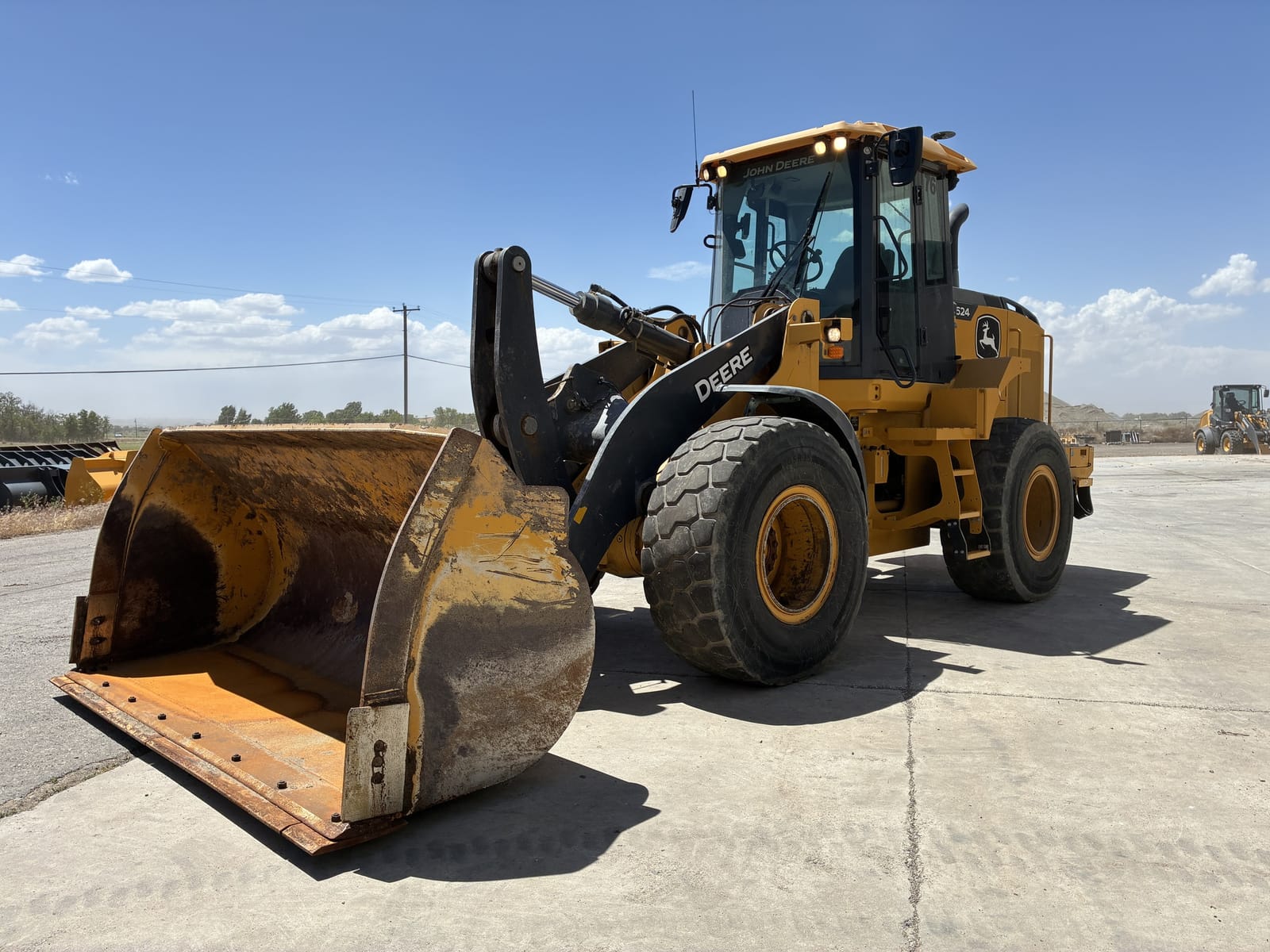 2023 John Deere 624 P