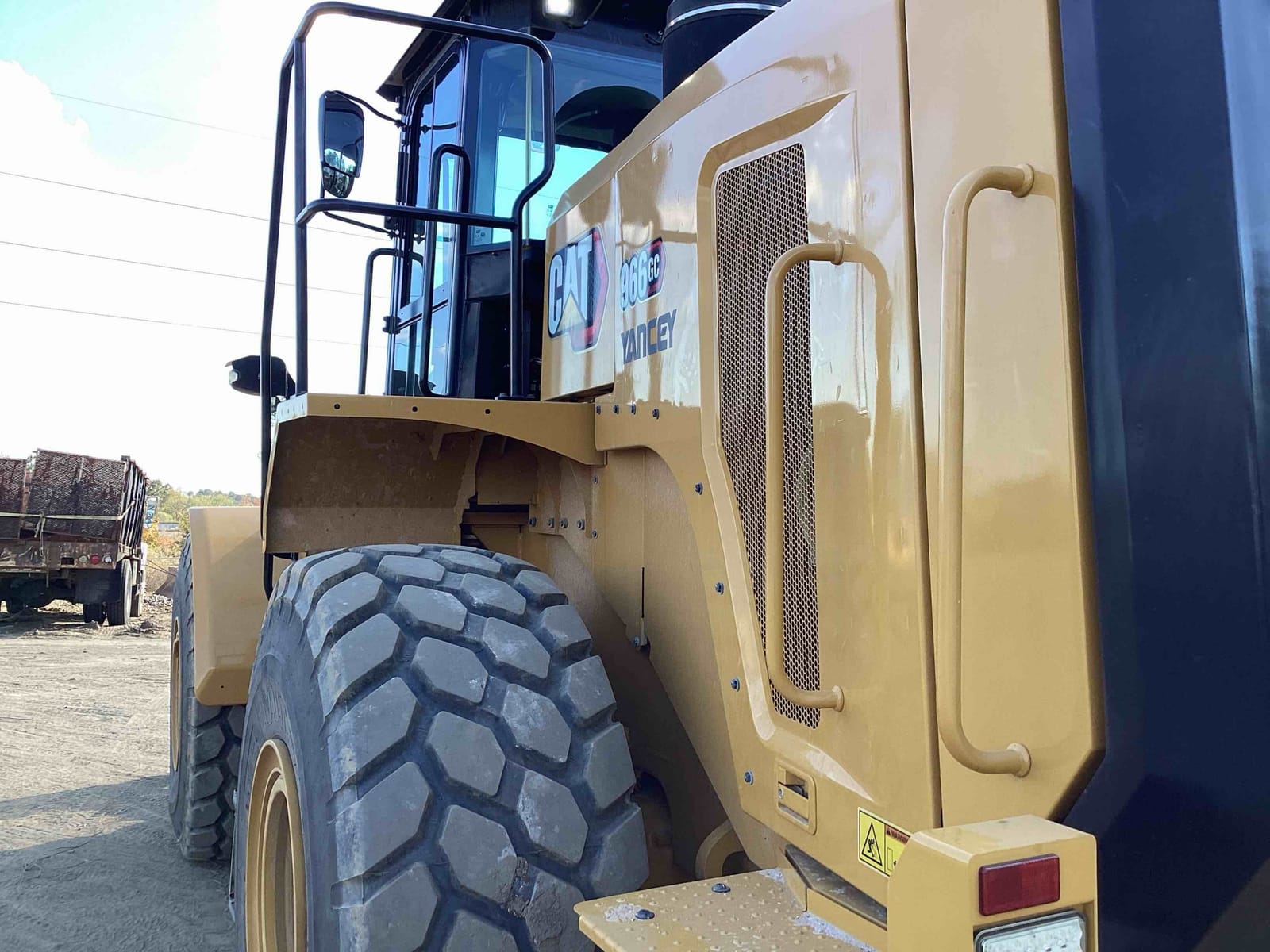 2023 CAT 966GC
