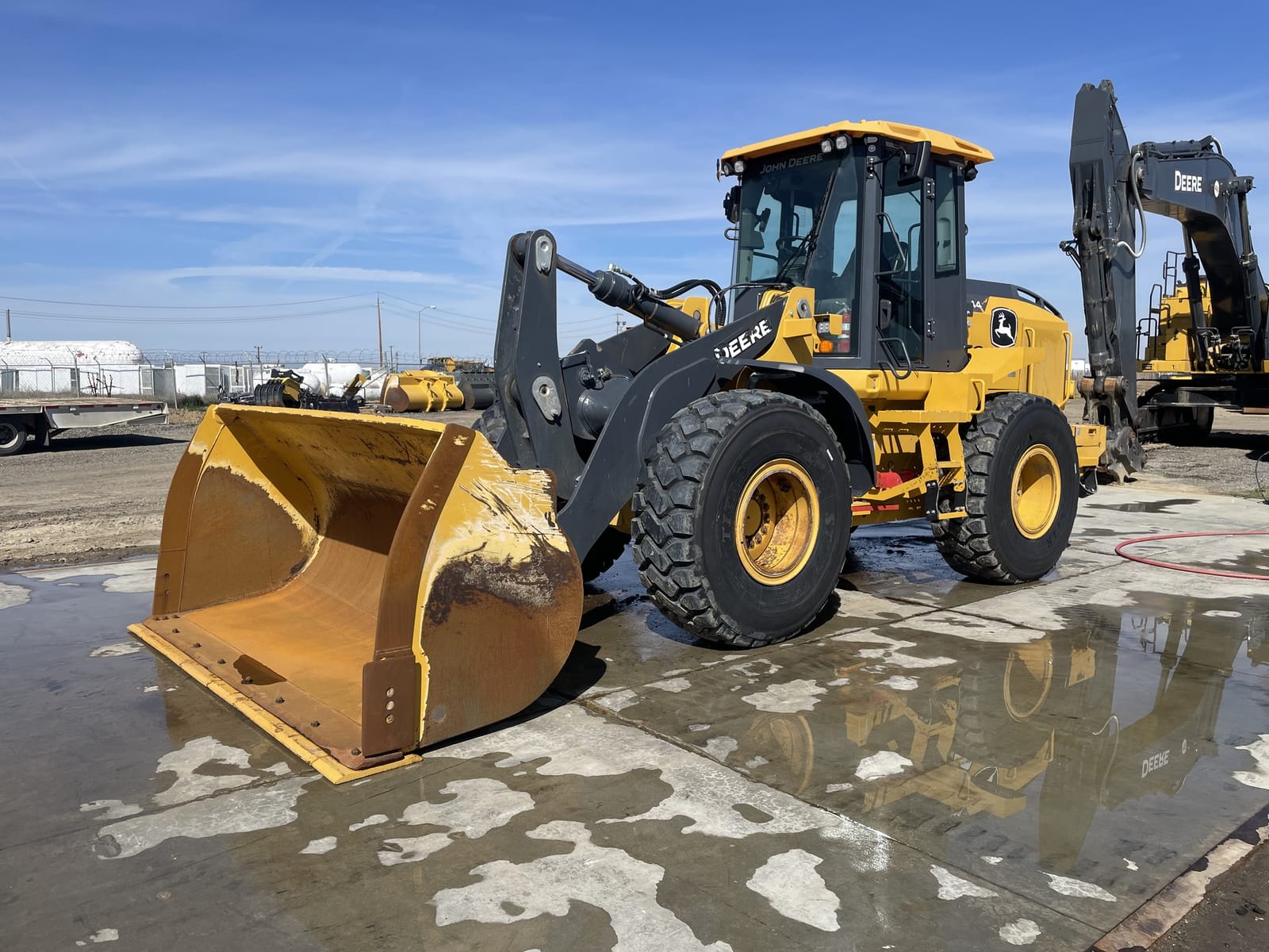 2021 John Deere 544 P