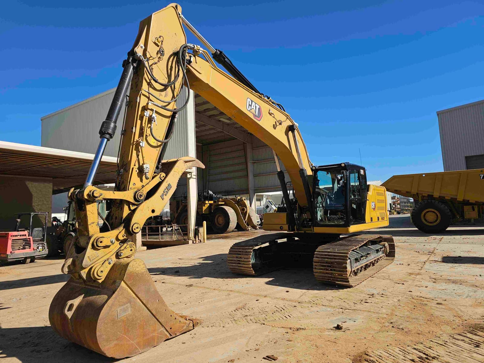 2023 CAT 33007