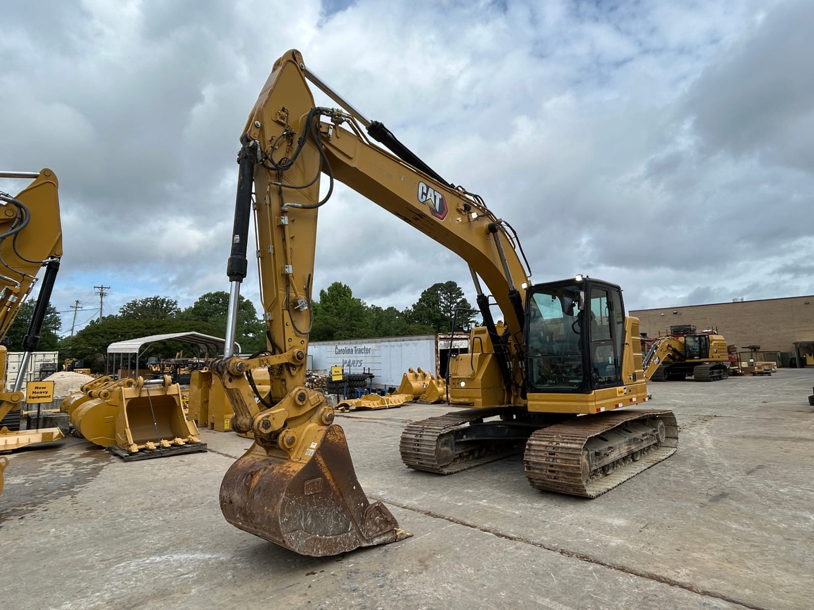2022 Cat 325 QC