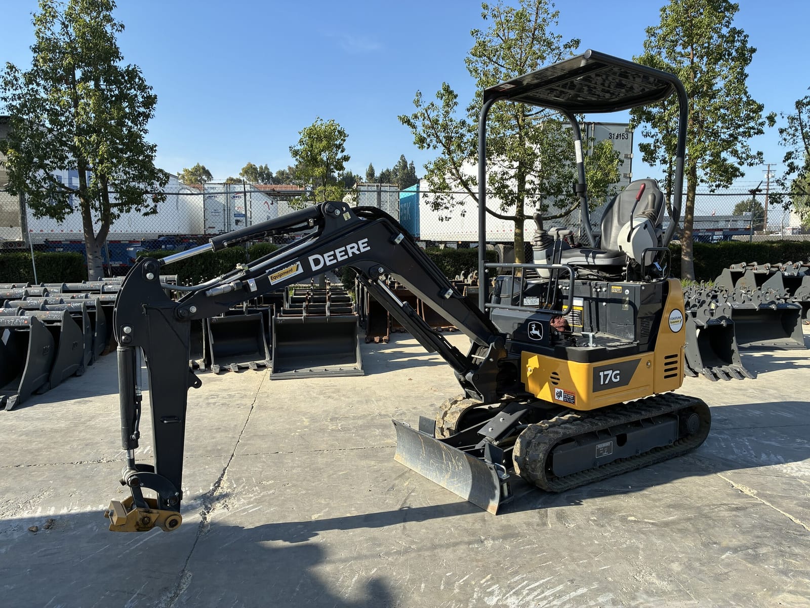 2023 John Deere 17G