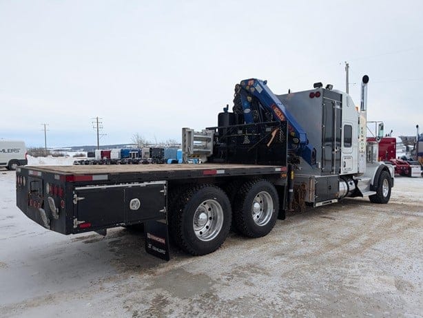 2014 PM 23.5SP MOUNTED ON 2016 KENWORTH T800