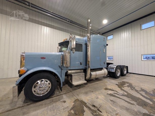2005 PETERBILT 379