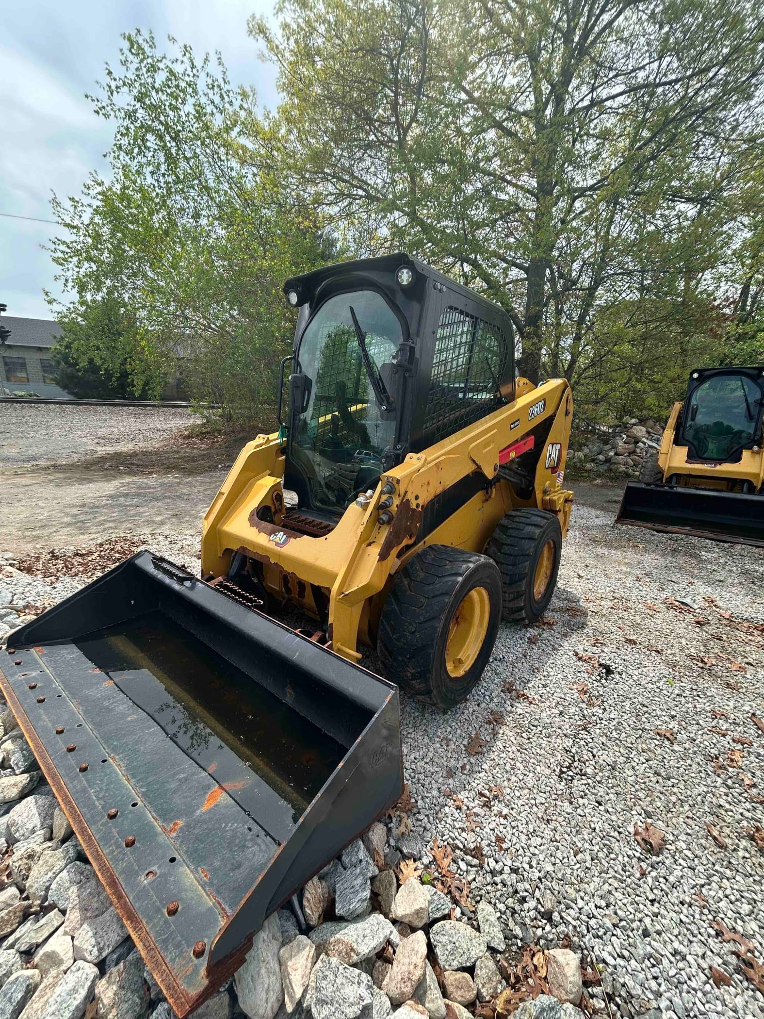 2022 CAT 236D3